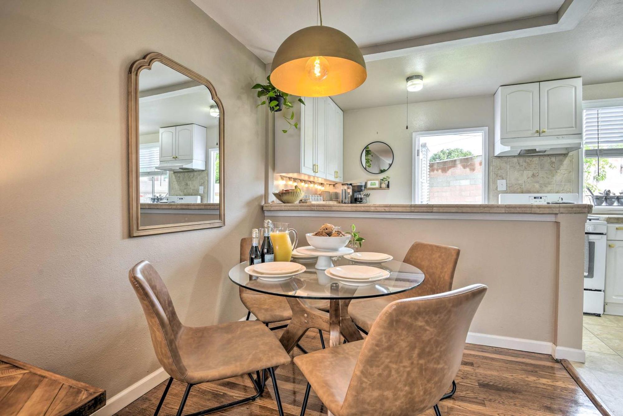 Villa Stylish And Modern Burbank Gem With Private Yard! Exterior foto