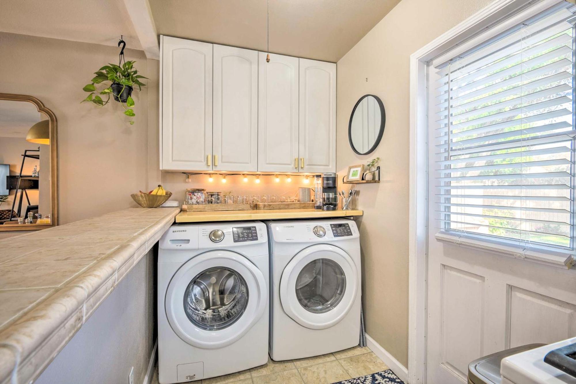 Villa Stylish And Modern Burbank Gem With Private Yard! Exterior foto